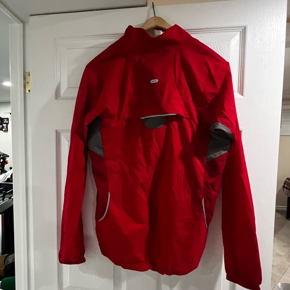 MEC Running Jacket - Picture 2 of 3